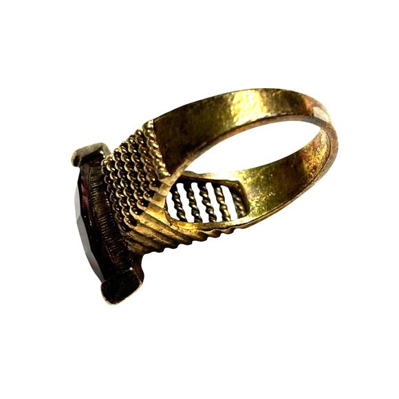 Vintage Cocktail Ring textured gold band purple marquise center stone Size 7 - Picture 7 of 8